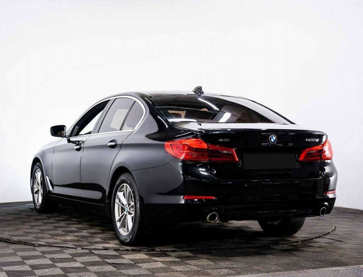 Б/У БМВ 5 серии 2018 года. Фото: #3