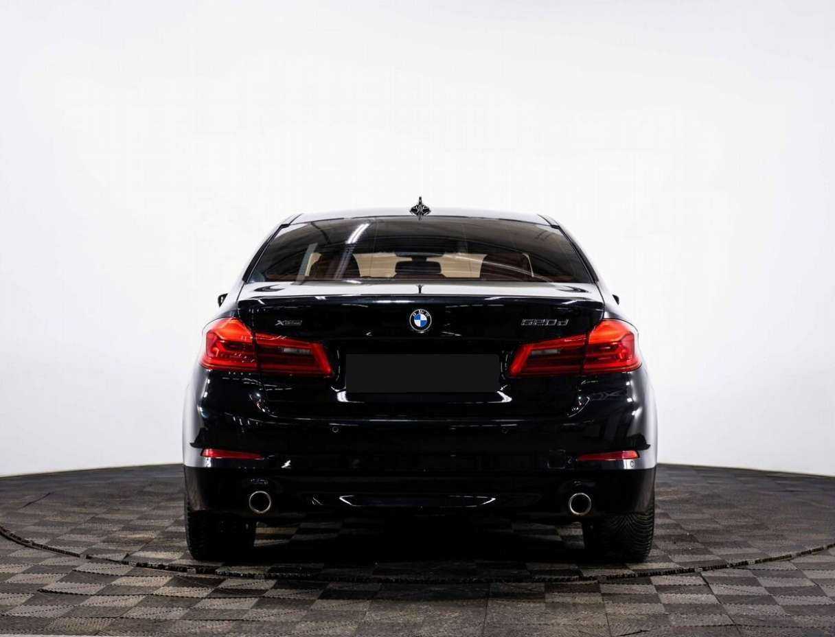 Б/У БМВ 5 серии 2018 года. Фото: #4