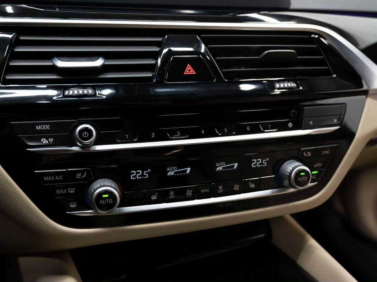 Б/У БМВ 5 серии 2018 года. Фото: #19