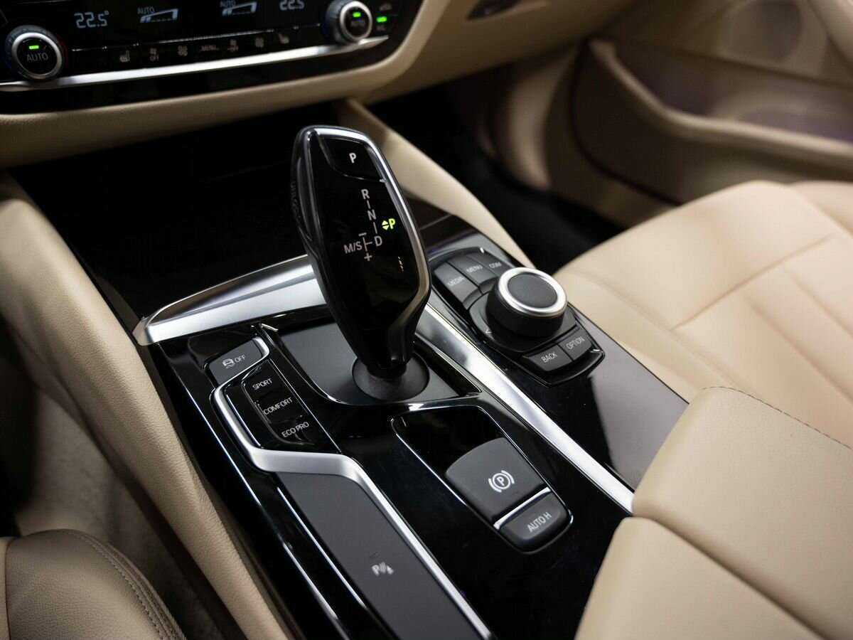 Б/У БМВ 5 серии 2018 года. Фото: #21