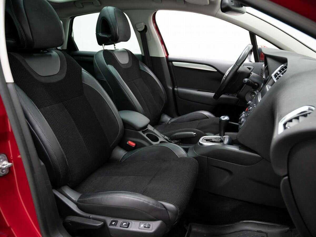 Б/У Ситроен Ц4 2013 года. Фото: #11