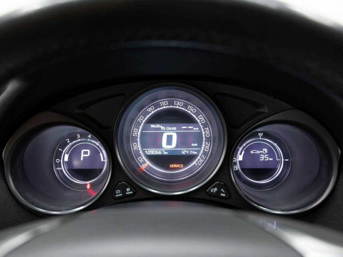 Б/У Ситроен Ц4 2013 года. Фото: #17