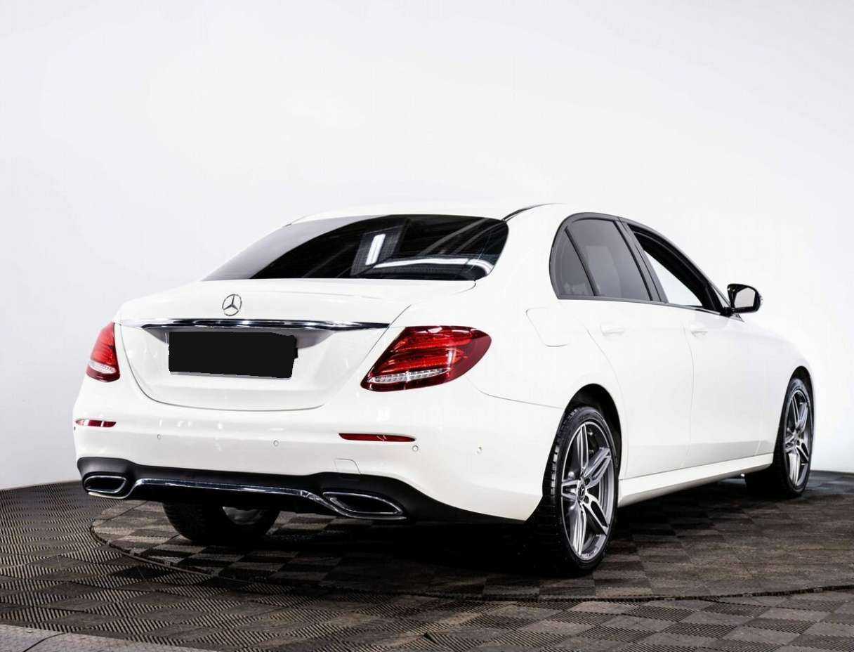 Б/У Мерседес-Бенц Е-Класс 2018 года. Фото: #5