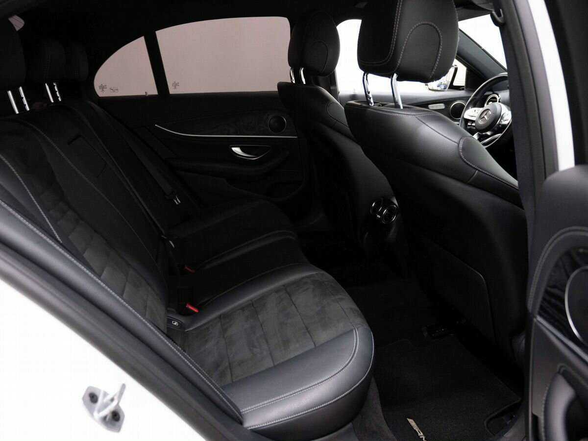 Б/У Мерседес-Бенц Е-Класс 2018 года. Фото: #9