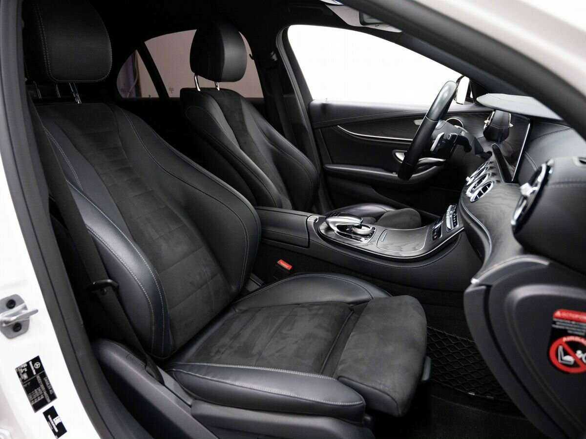 Б/У Мерседес-Бенц Е-Класс 2018 года. Фото: #11