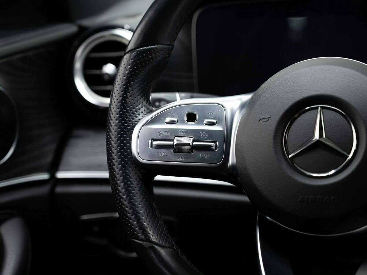 Б/У Мерседес-Бенц Е-Класс 2018 года. Фото: #14