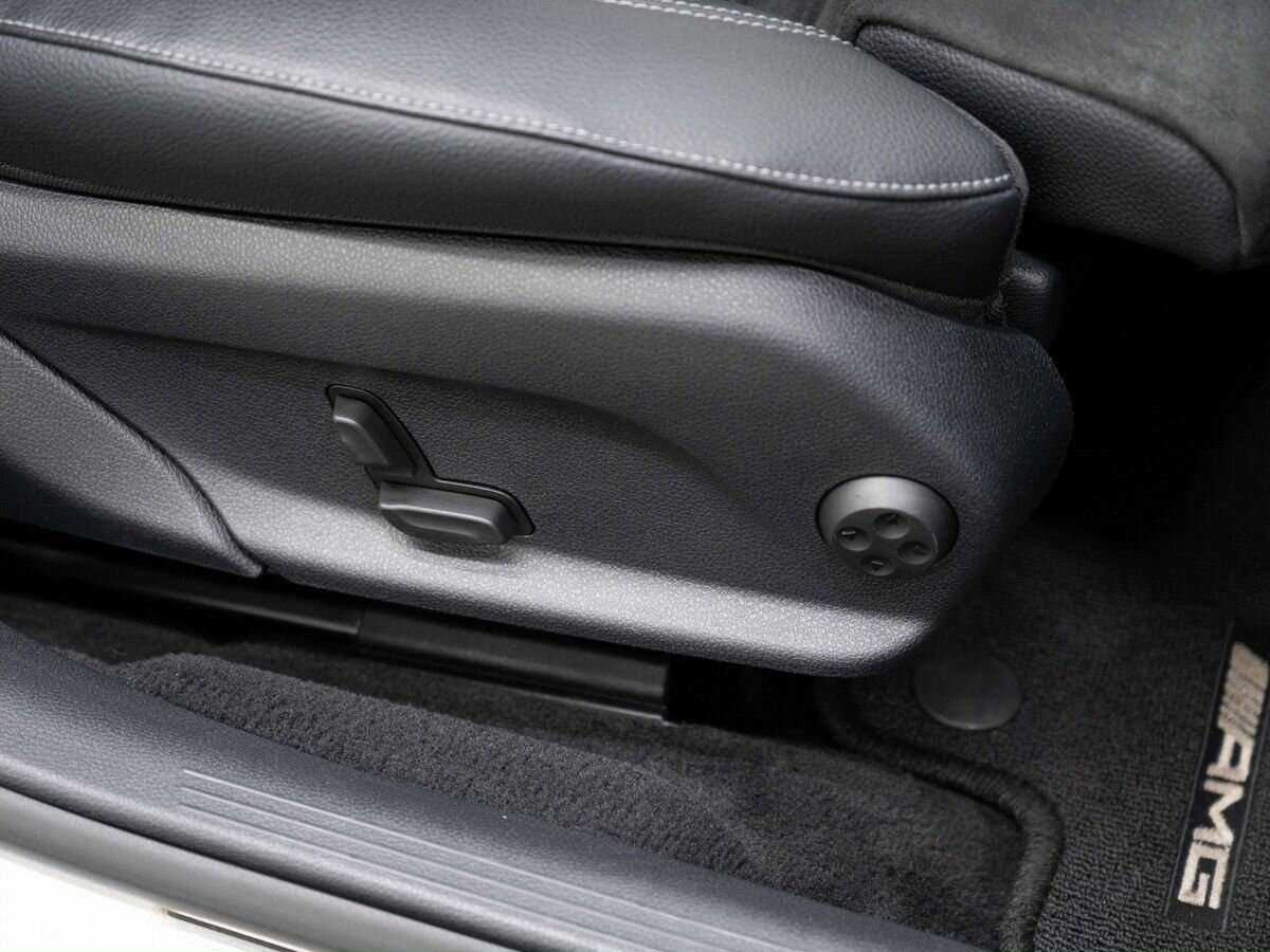 Б/У Мерседес-Бенц Е-Класс 2018 года. Фото: #21