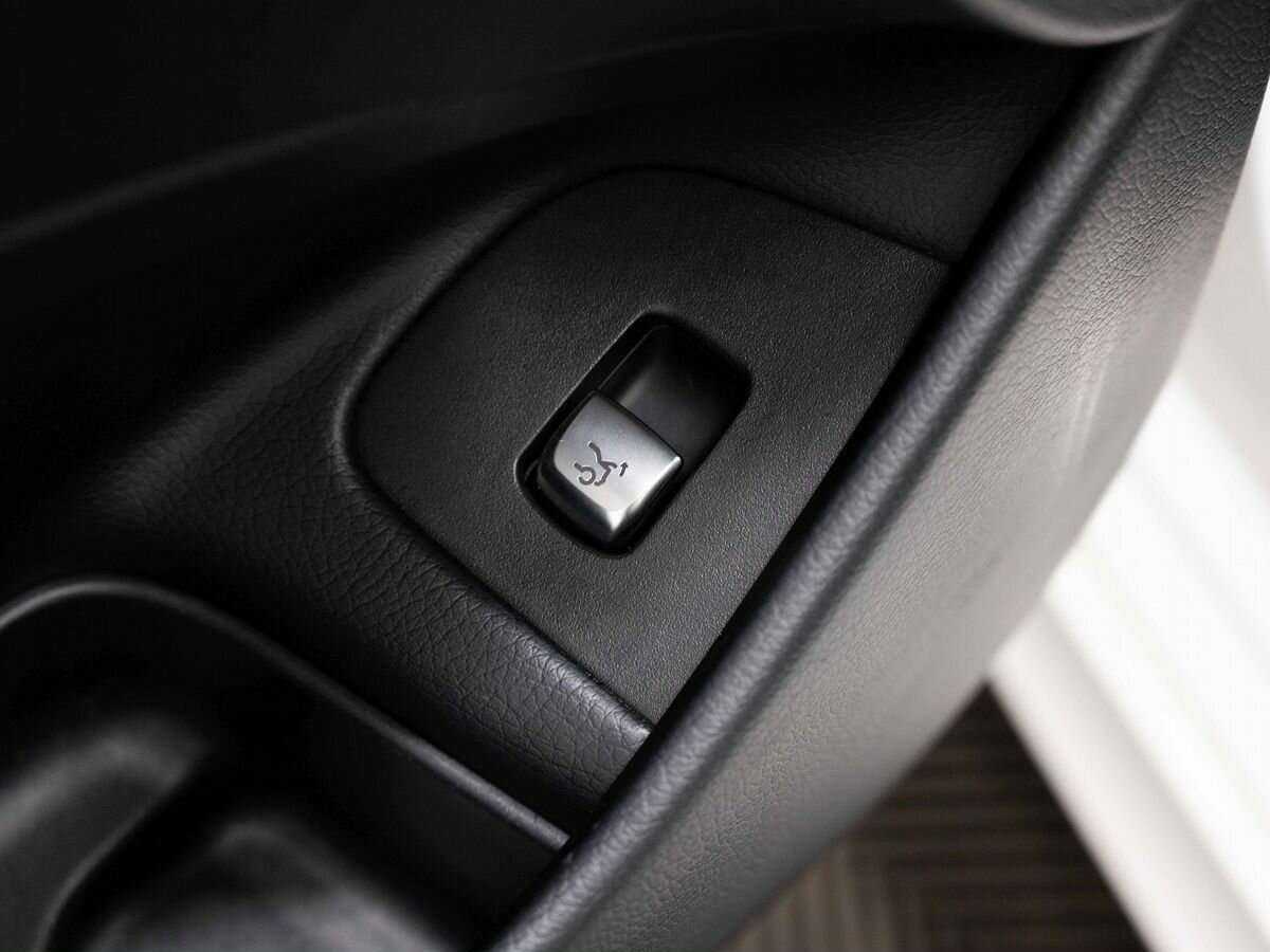 Б/У Мерседес-Бенц Е-Класс 2018 года. Фото: #24