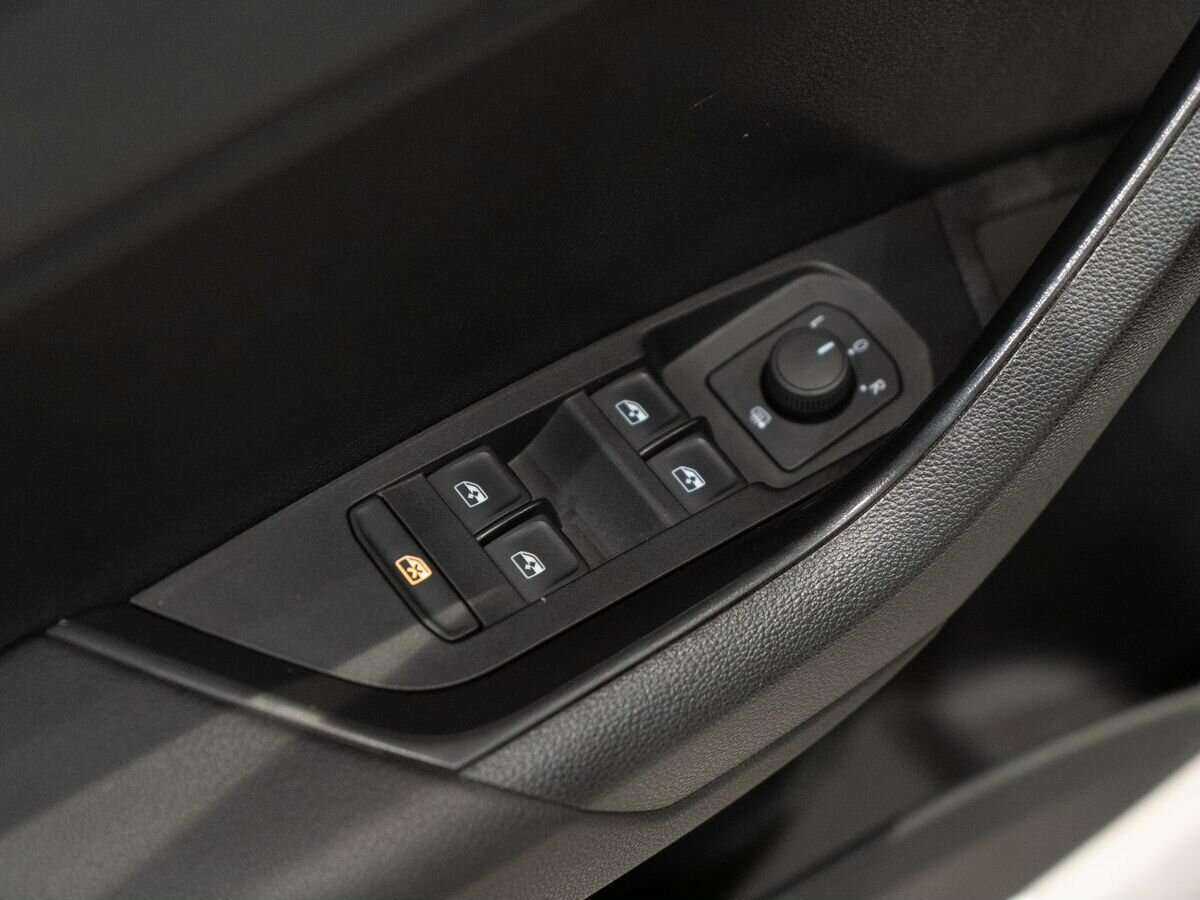 Б/У Шкода Карок 2021 года. Фото: #12