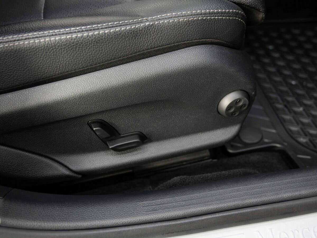 Б/У Мерседес-Бенц Ц-Класс 2016 года. Фото: #11