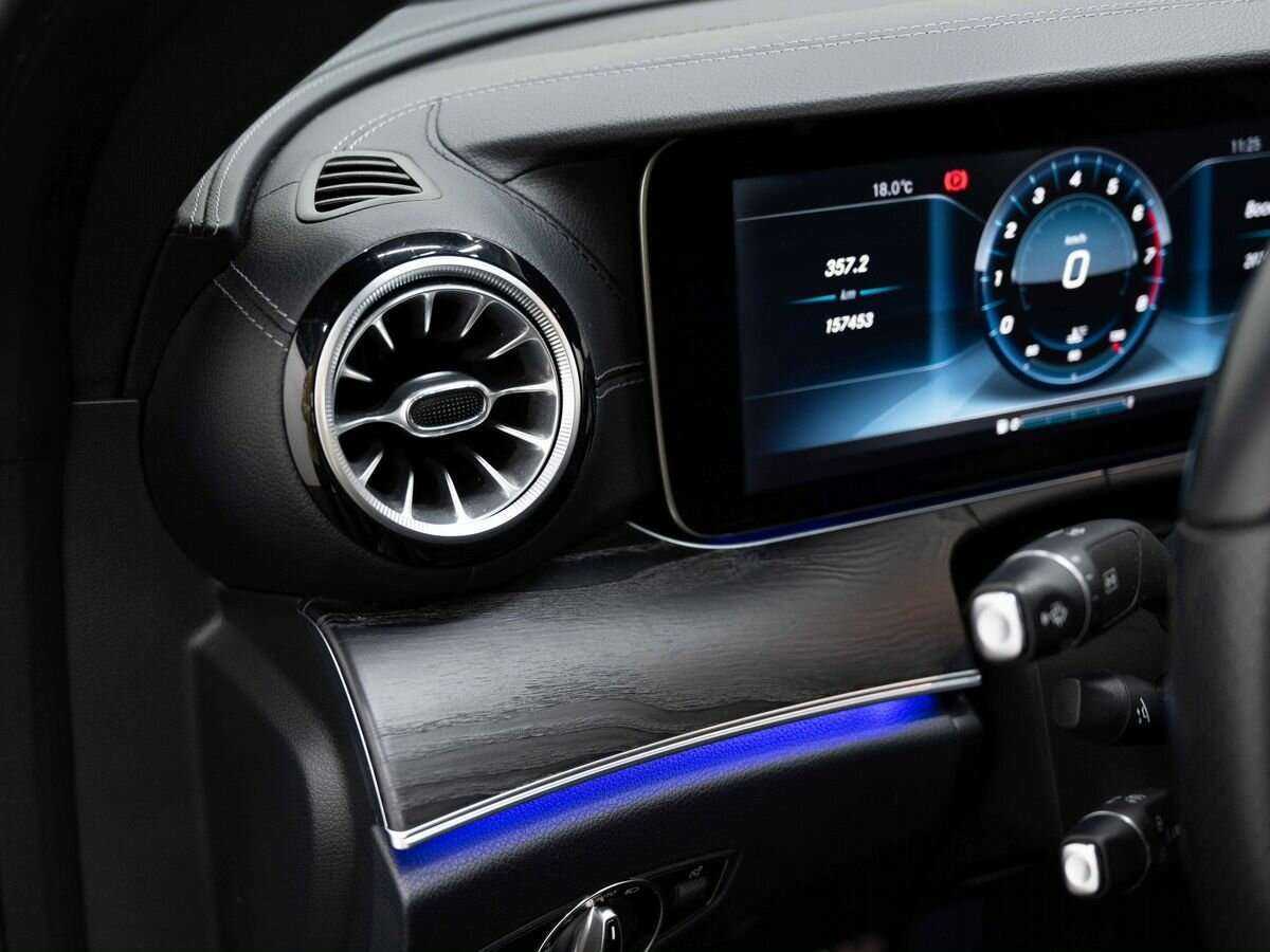 Б/У Мерседес-Бенц Е-Класс 2017 года. Фото: #22