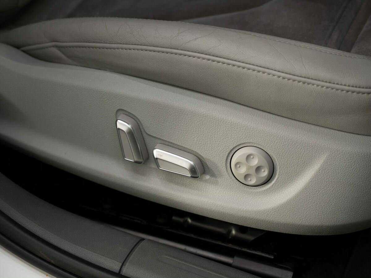 Б/У Ауди А4 2012 года. Фото: #7