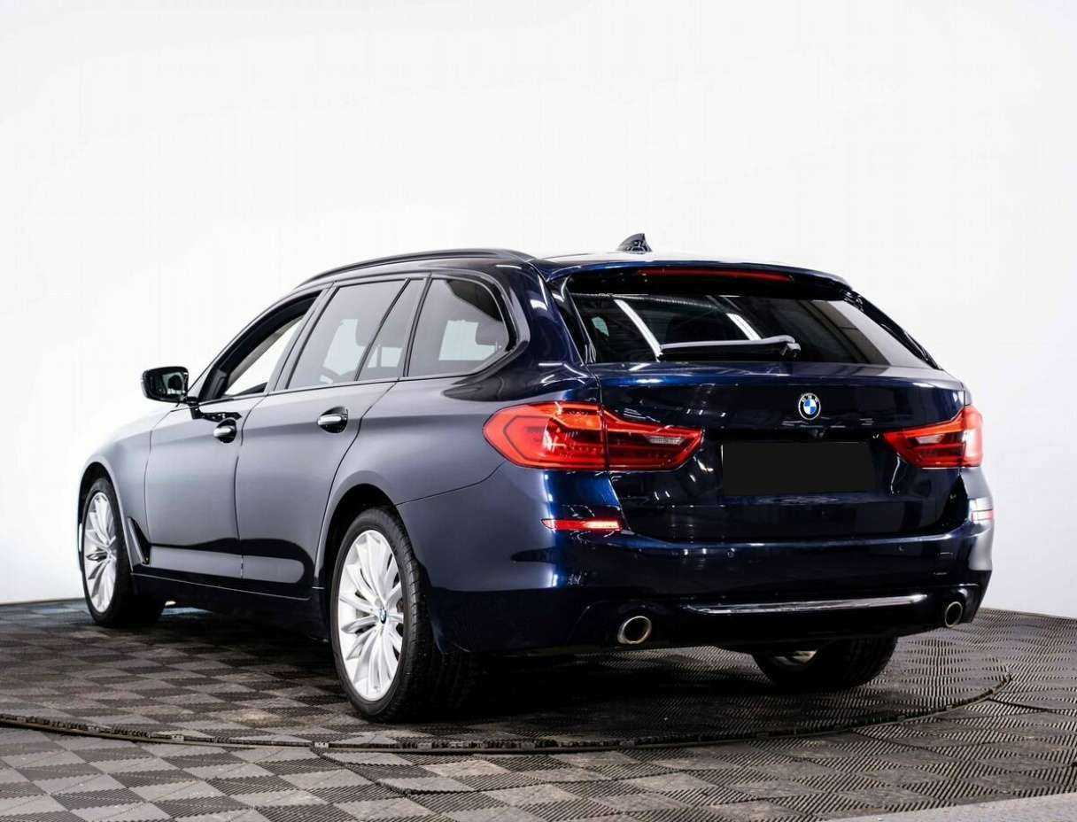 Б/У БМВ 5 серии 2017 года. Фото: #3