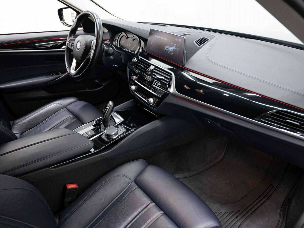 Б/У БМВ 5 серии 2017 года. Фото: #11