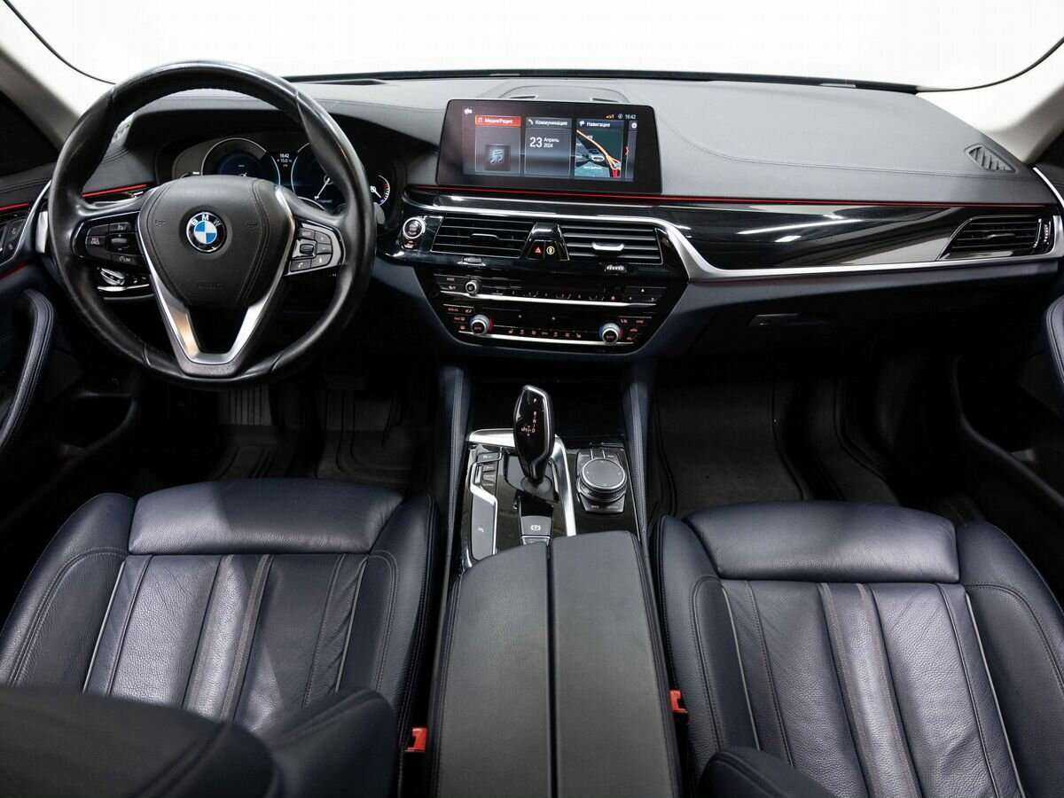 Б/У БМВ 5 серии 2017 года. Фото: #13