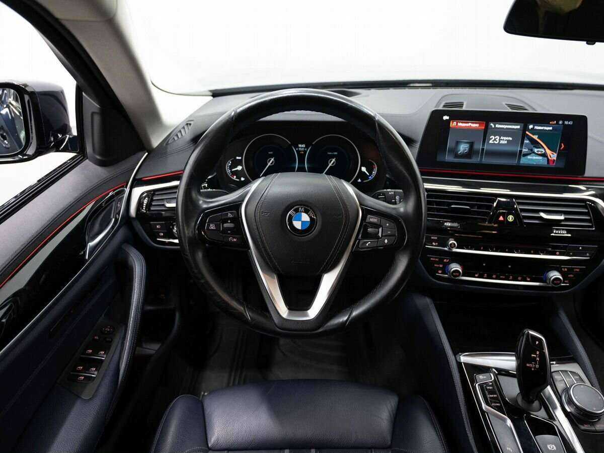 Б/У БМВ 5 серии 2017 года. Фото: #14