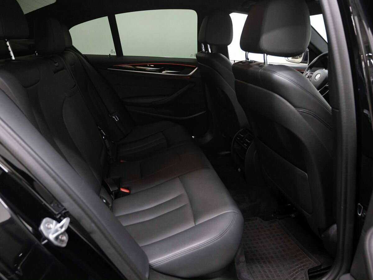 Б/У БМВ 5 серии 2019 года. Фото: #9