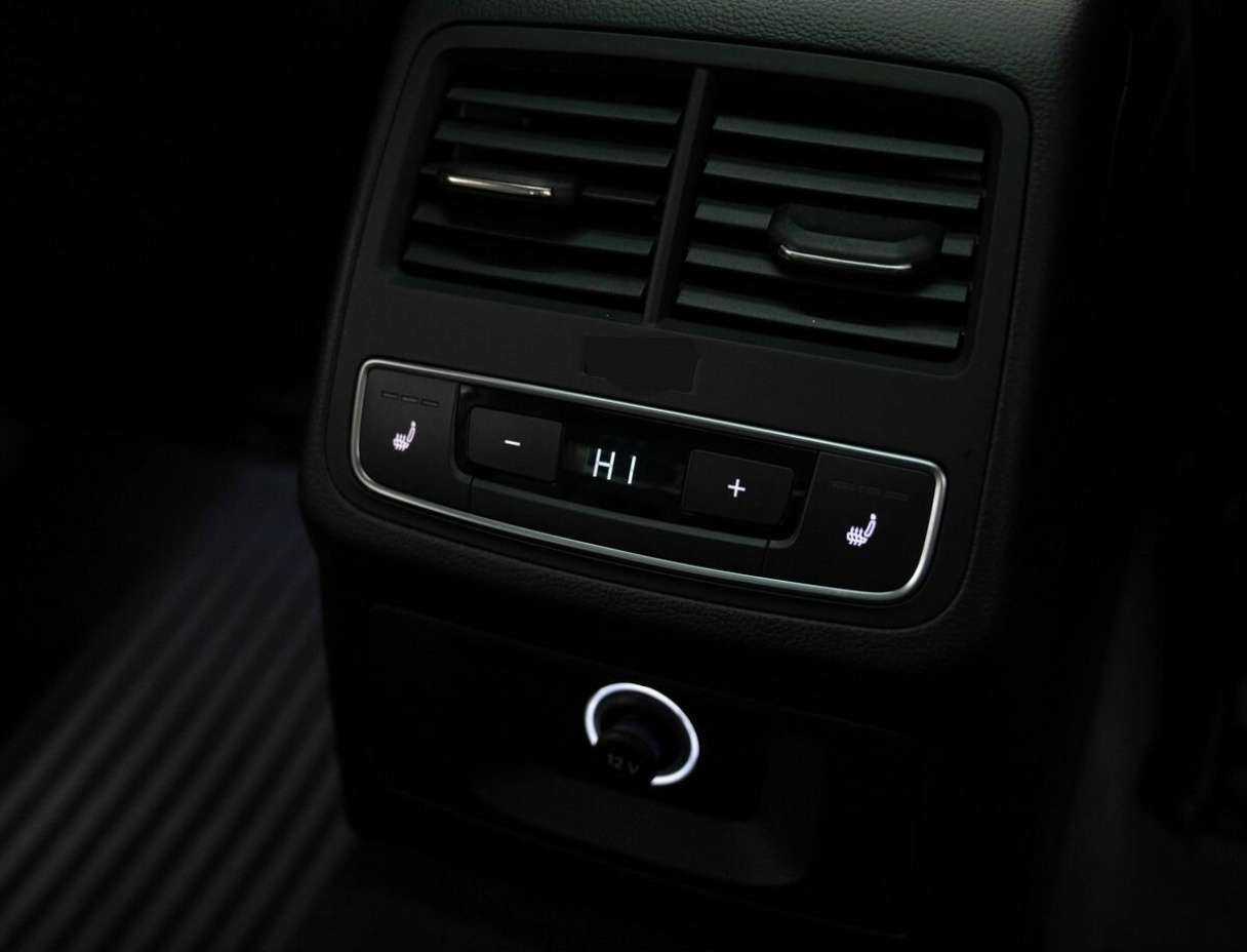 Б/У Ауди А4 2017 года. Фото: #10