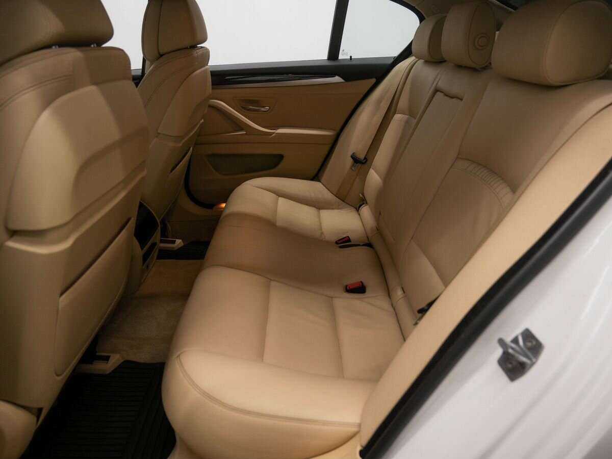 Б/У БМВ 5 серии 2015 года. Фото: #10