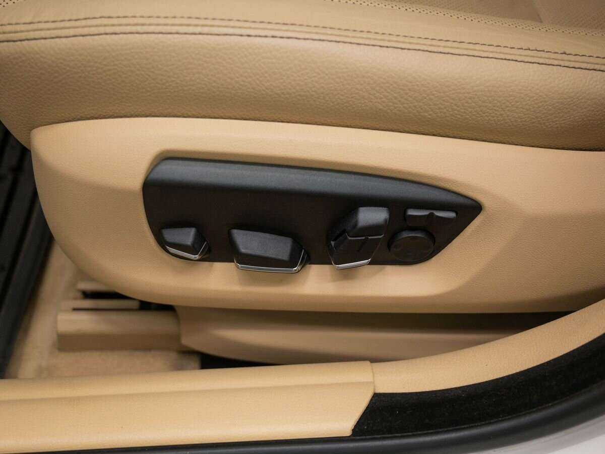 Б/У БМВ 5 серии 2015 года. Фото: #14