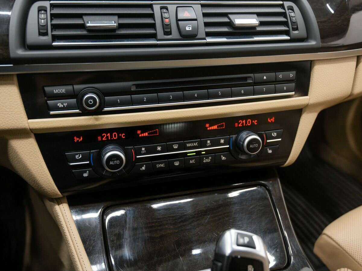 Б/У БМВ 5 серии 2015 года. Фото: #22