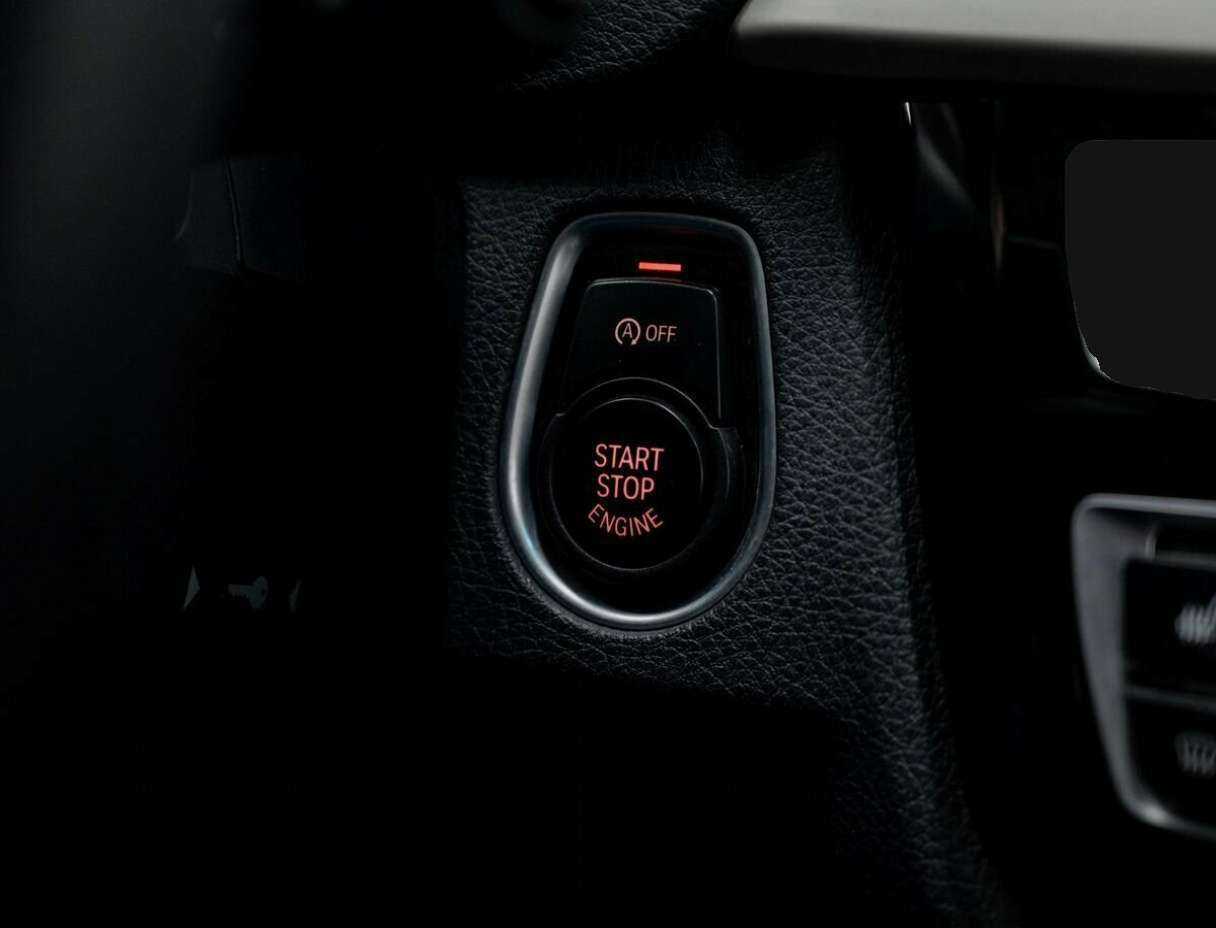 Б/У БМВ 3 серии 2016 года. Фото: #20