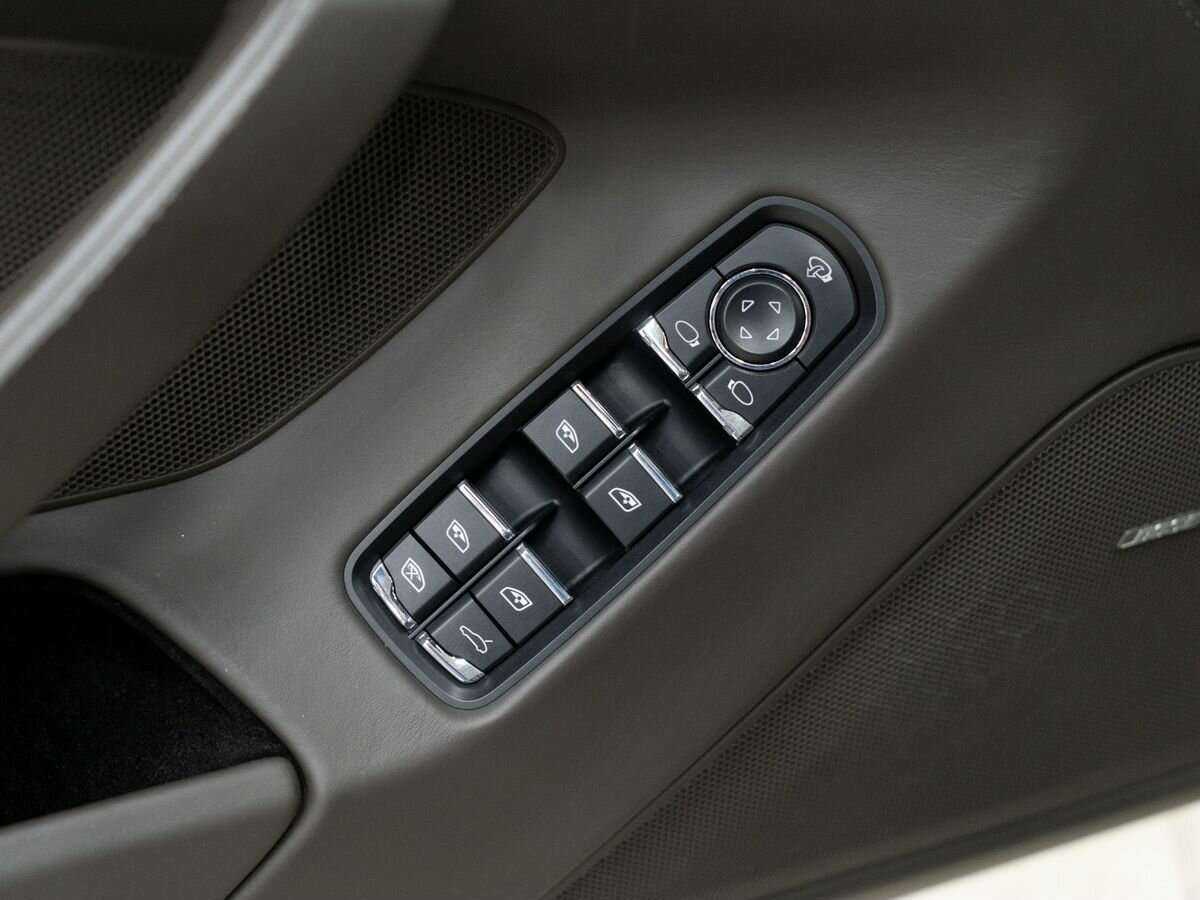 Б/У Порш Панамера 2015 года. Фото: #15