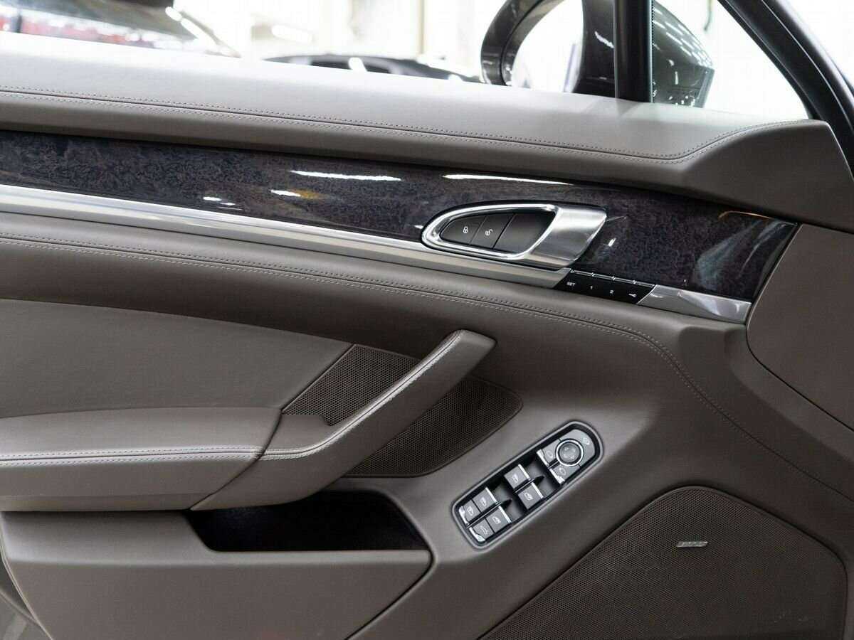 Б/У Порш Панамера 2015 года. Фото: #16