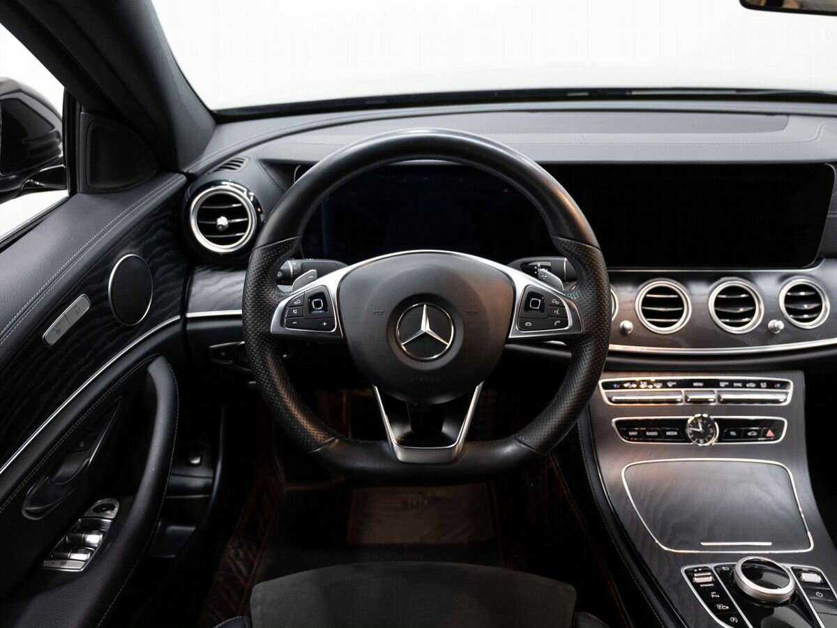 Б/У Мерседес-Бенц Е-Класс 2017 года. Фото: #14