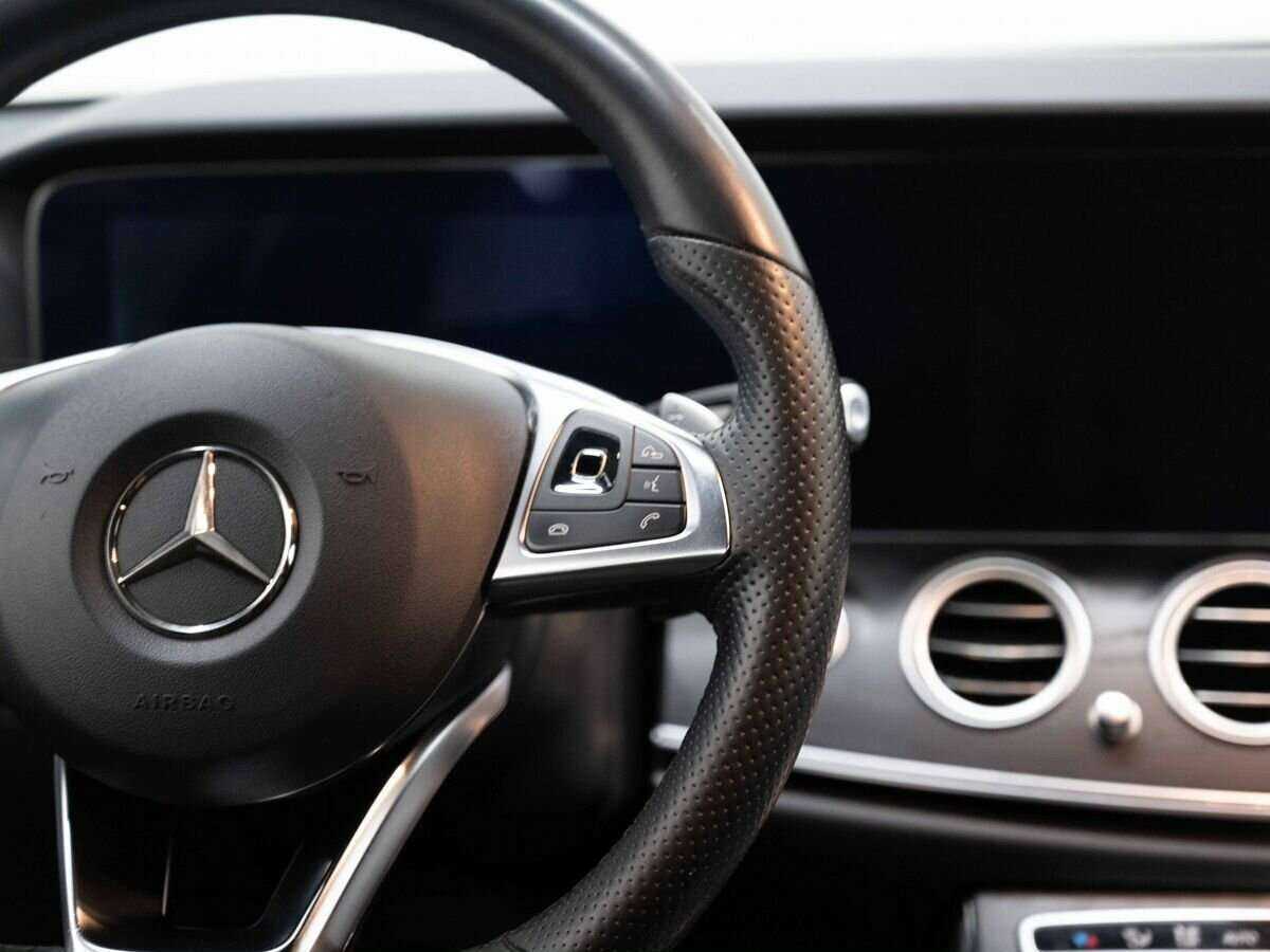 Б/У Мерседес-Бенц Е-Класс 2017 года. Фото: #16