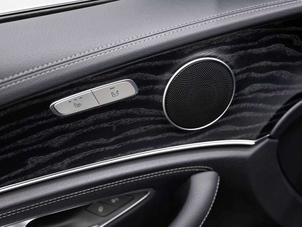 Б/У Мерседес-Бенц Е-Класс 2017 года. Фото: #18