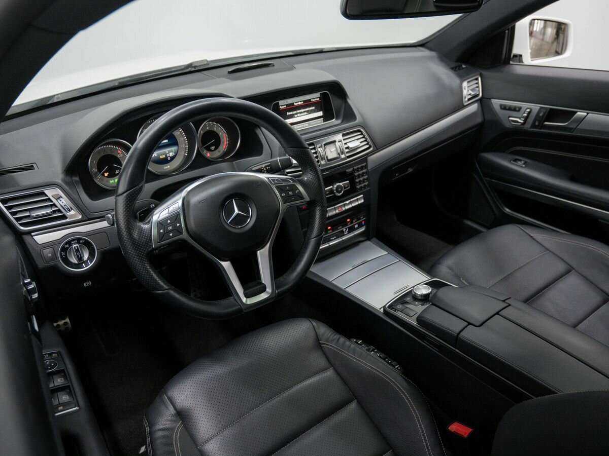 Б/У Мерседес-Бенц Е-Класс 2014 года. Фото: #11