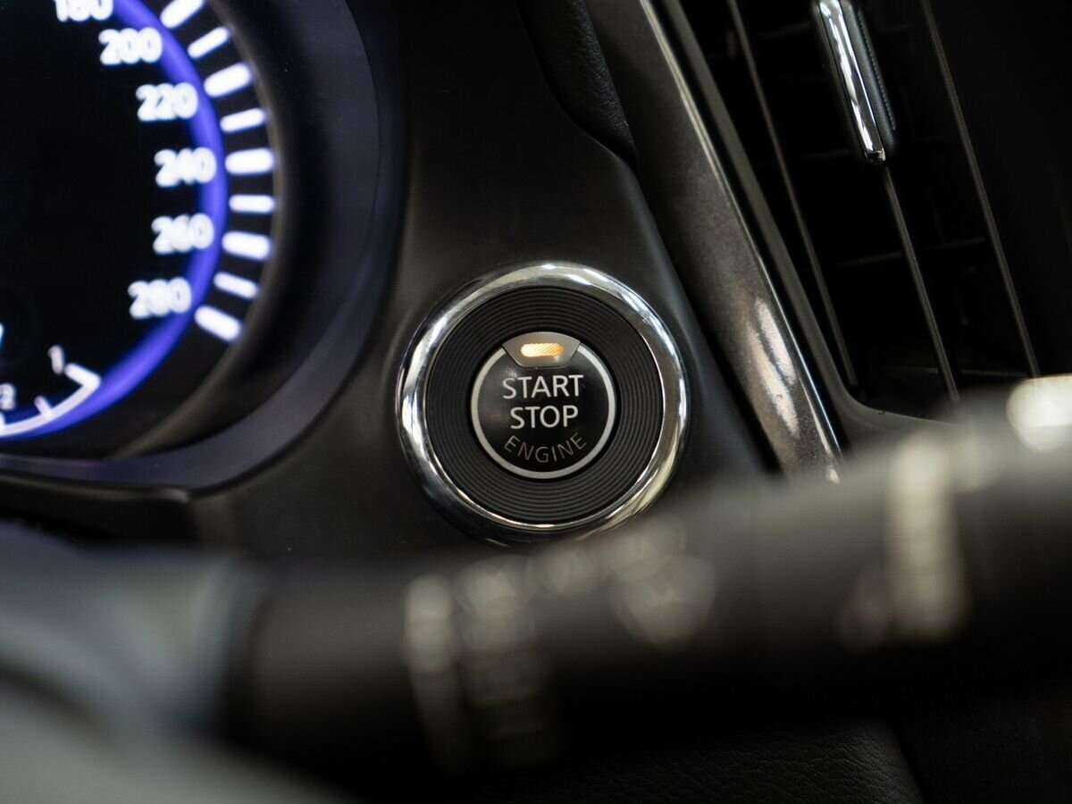 Б/У Инфинити К50 2014 года. Фото: #9