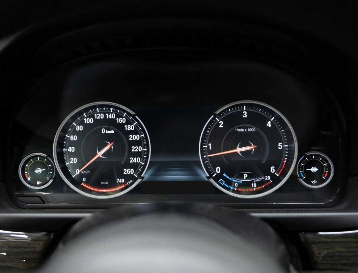 Б/У БМВ 5 серии 2016 года. Фото: #17