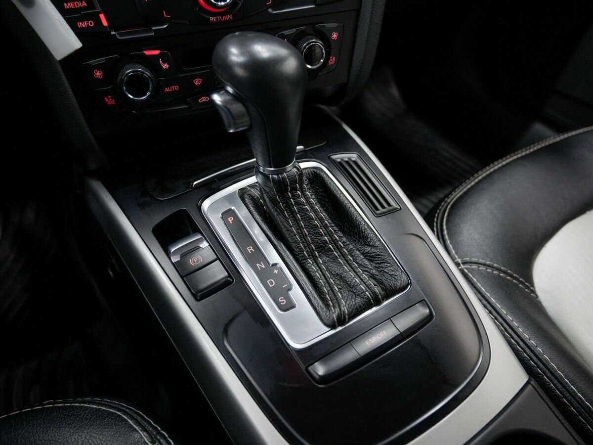 Б/У Ауди А4 2010 года. Фото: #17