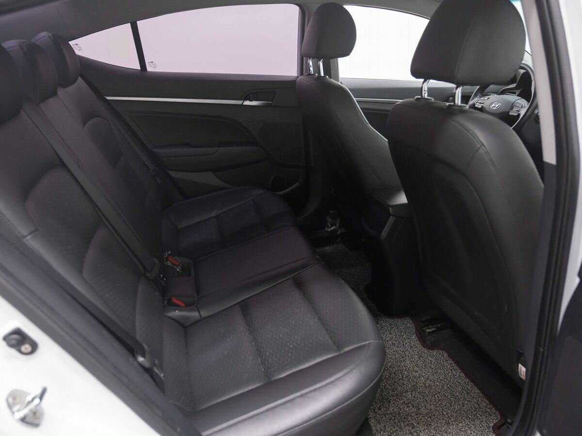 Б/У Хендай Аванте 2018 года. Фото: #9