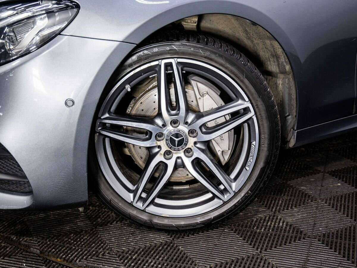 Б/У Мерседес-Бенц Е-Класс 2018 года. Фото: #6