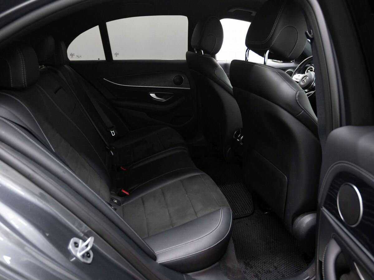 Б/У Мерседес-Бенц Е-Класс 2018 года. Фото: #10