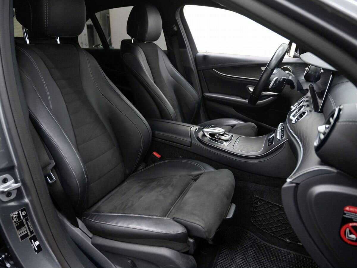 Б/У Мерседес-Бенц Е-Класс 2018 года. Фото: #12