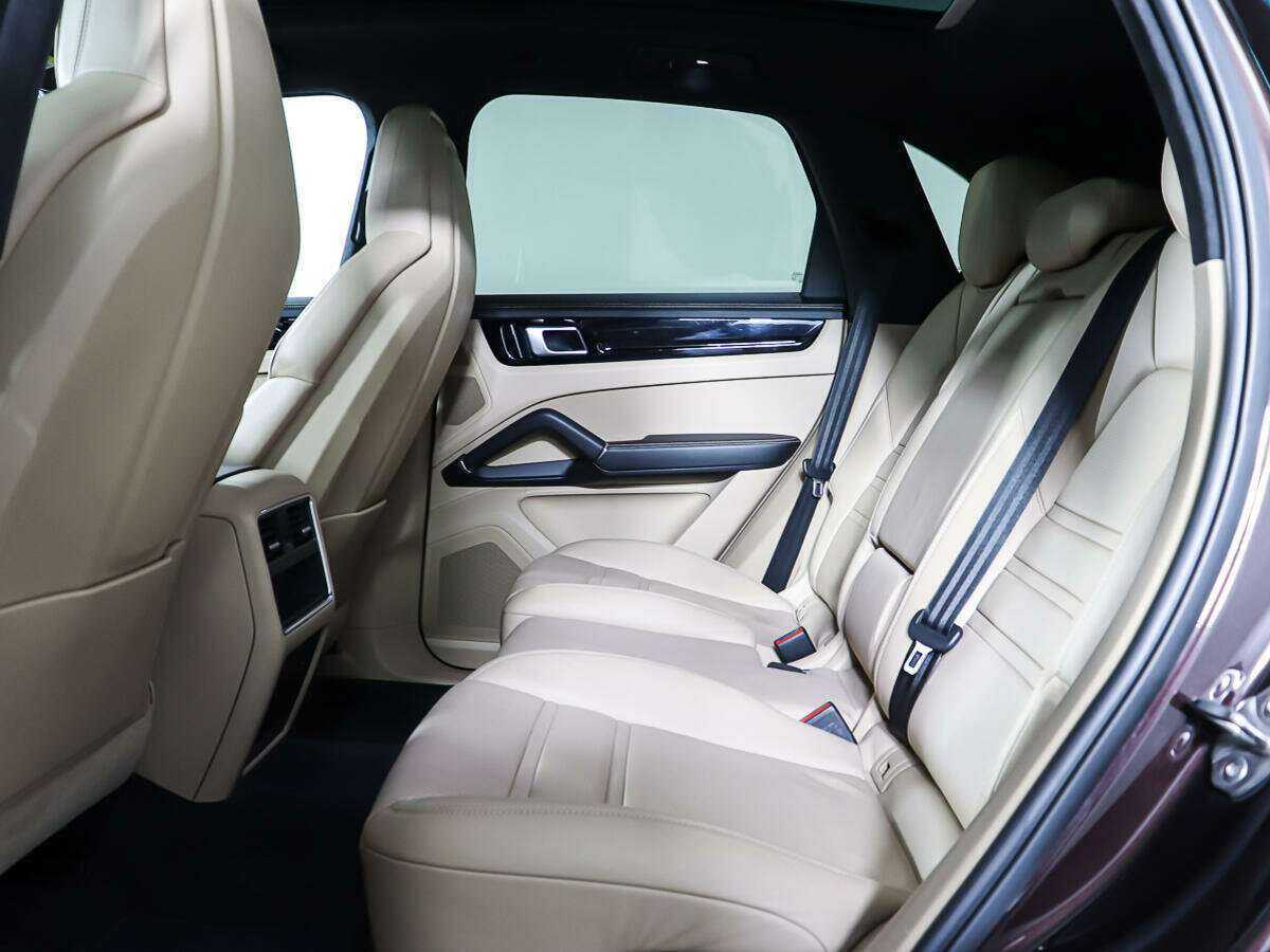 Б/У Порш Кайен 2018 года. Фото: #9