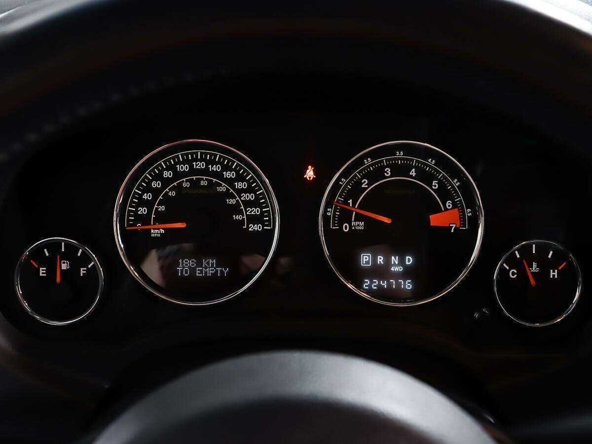 Б/У Джип Компасс 2013 года. Фото: #12