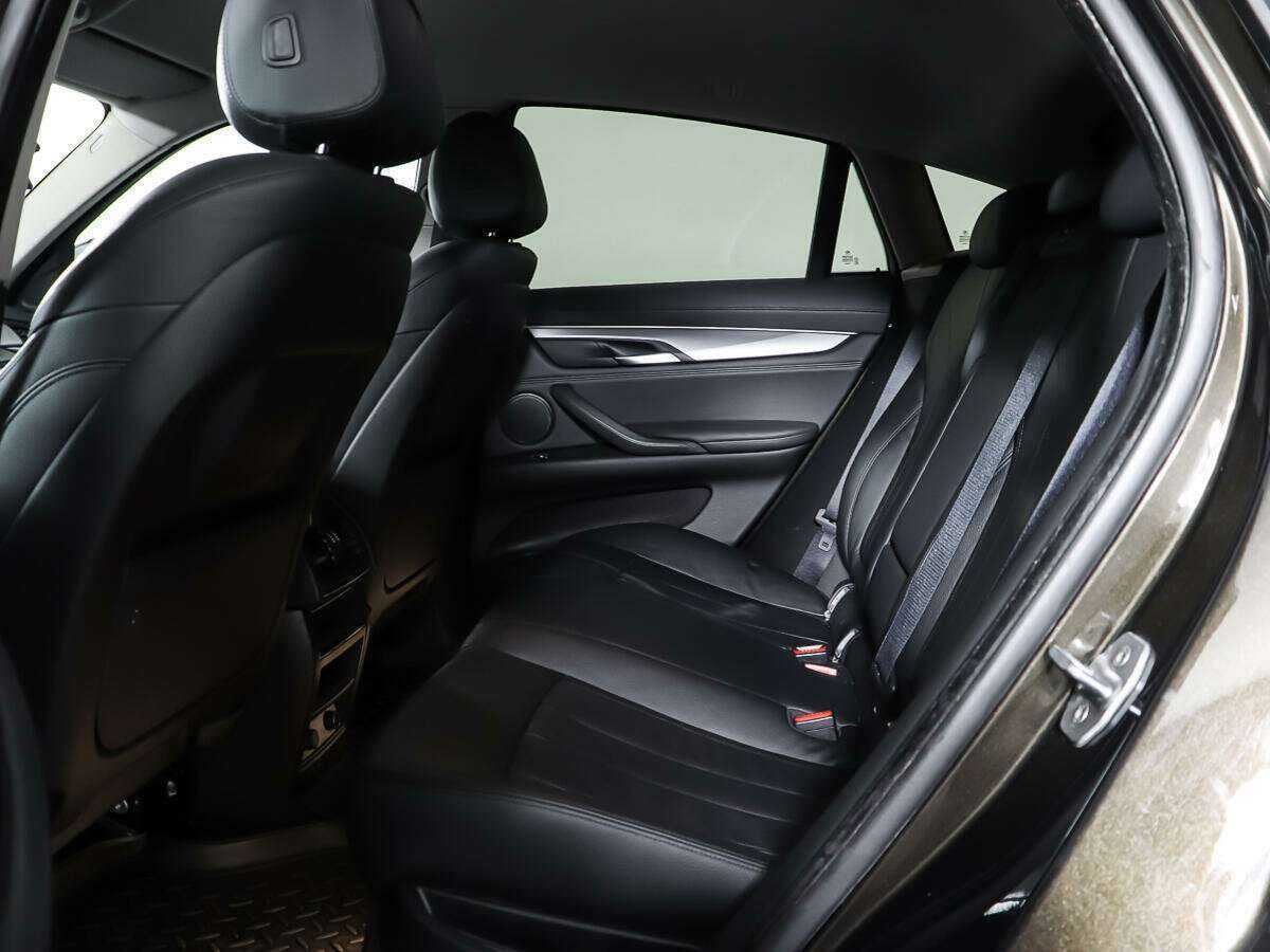 Б/У БМВ Икс6 2015 года. Фото: #8