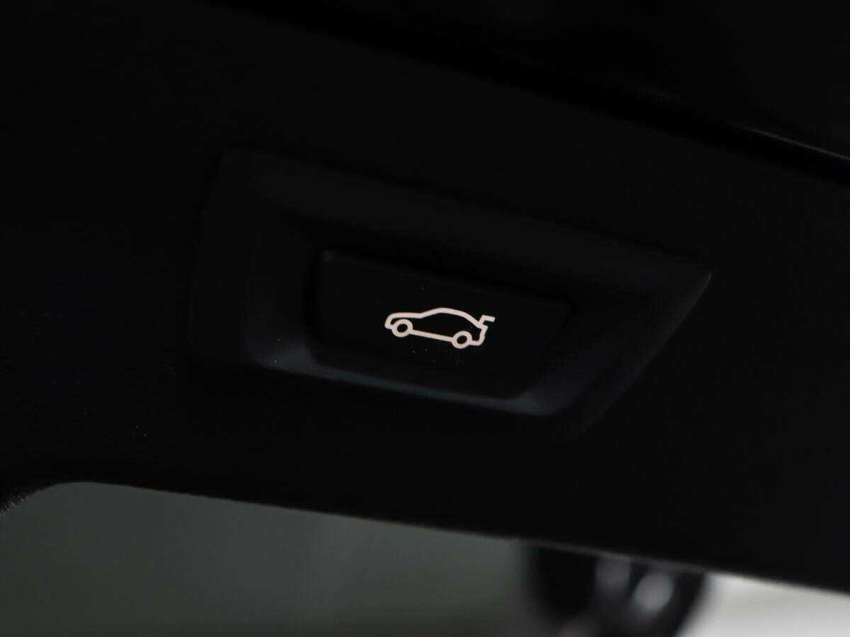 Б/У БМВ Икс6 2015 года. Фото: #15