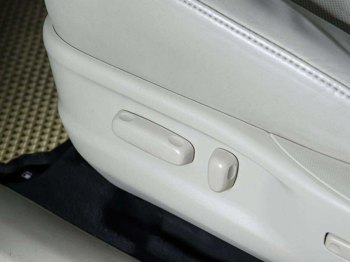 Б/У Тойота Венза 2014 года. Фото: #16