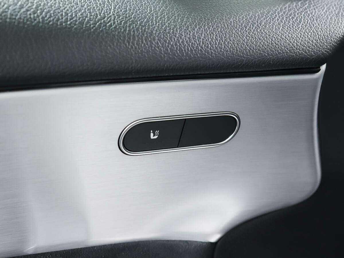 Б/У Мерседес-Бенц А-Класс 2019 года. Фото: #16