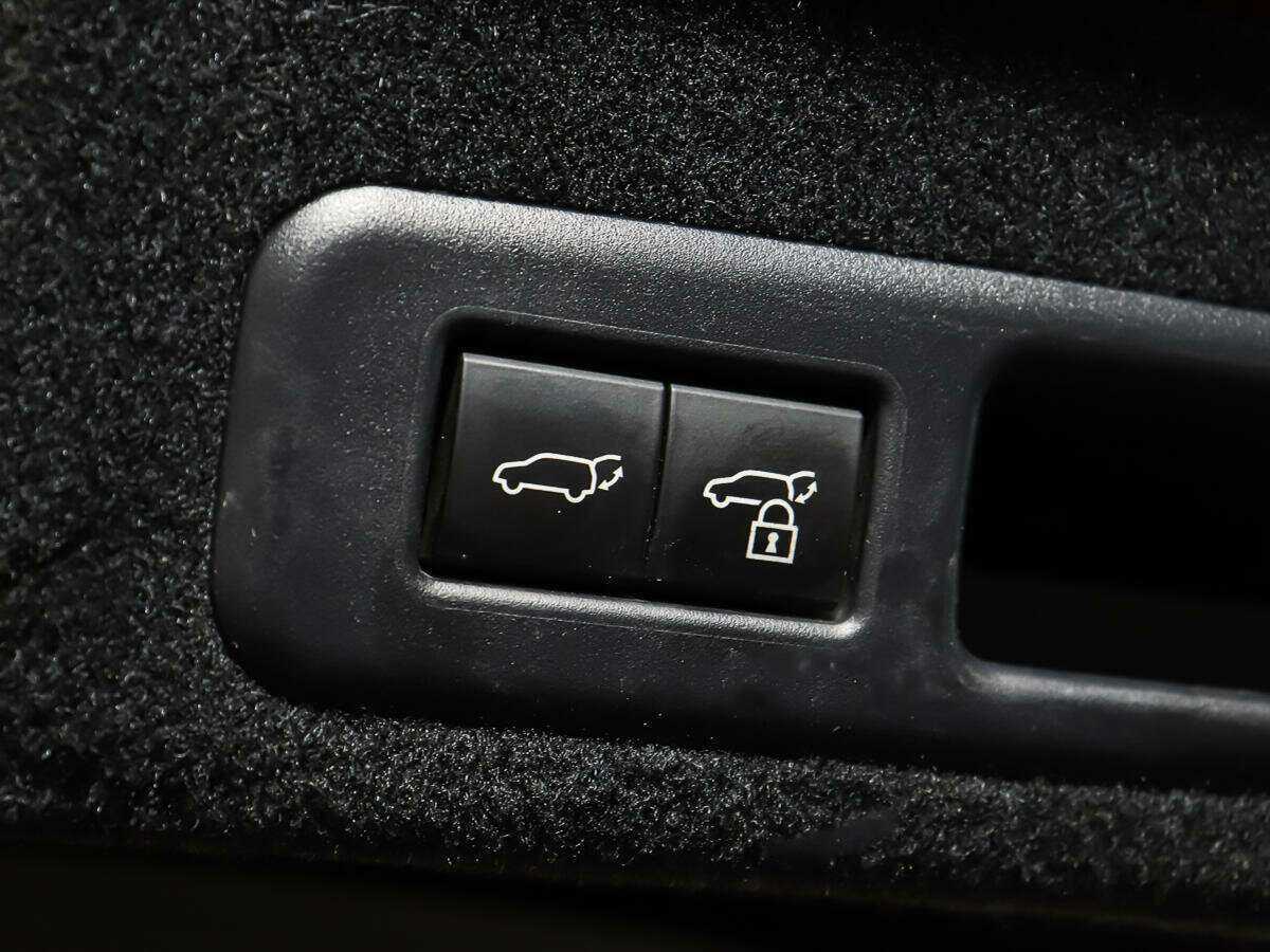 Б/У Лексус Р-Икс 2021 года. Фото: #16