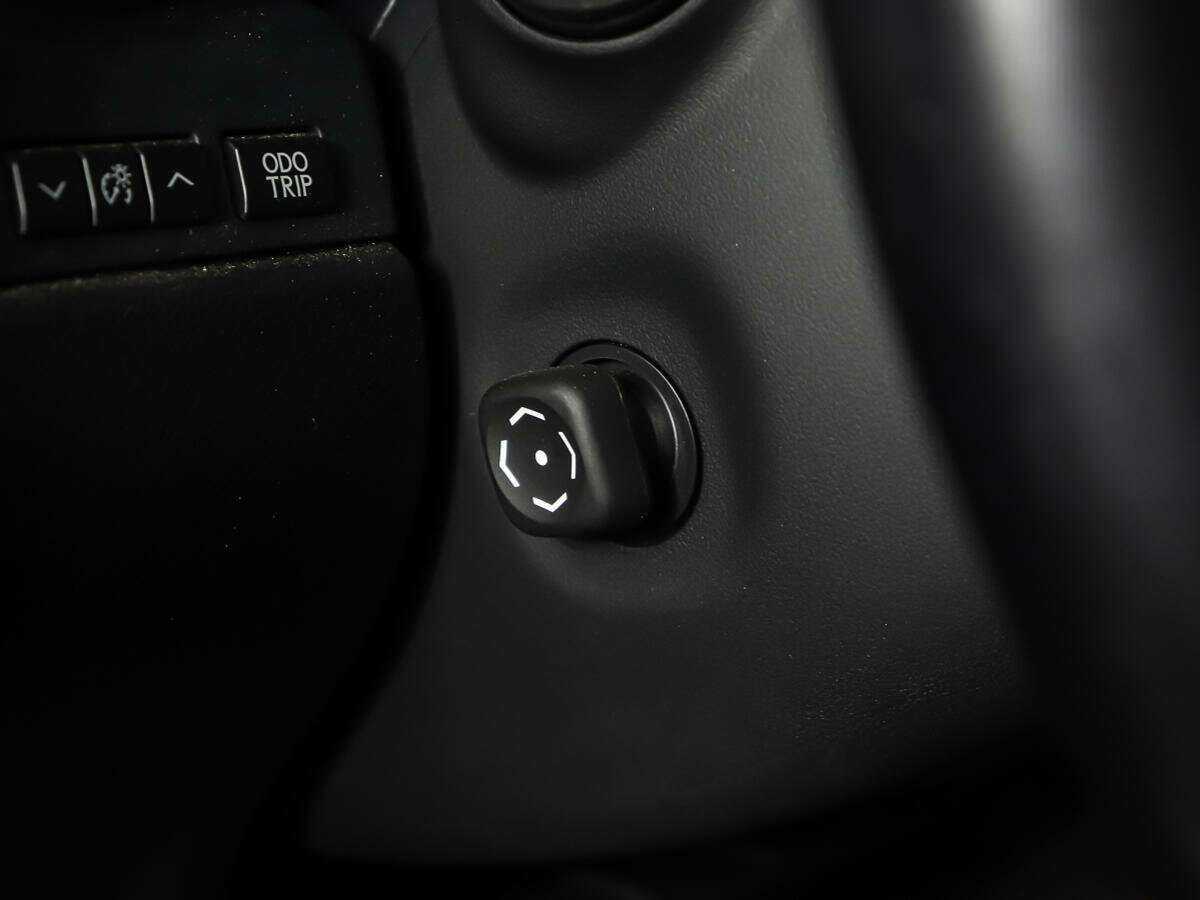 Б/У Лексус Р-Икс 2021 года. Фото: #18