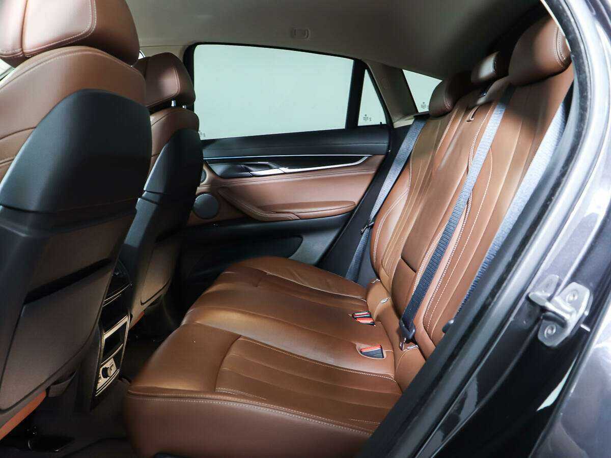 Б/У БМВ Икс6 2017 года. Фото: #10