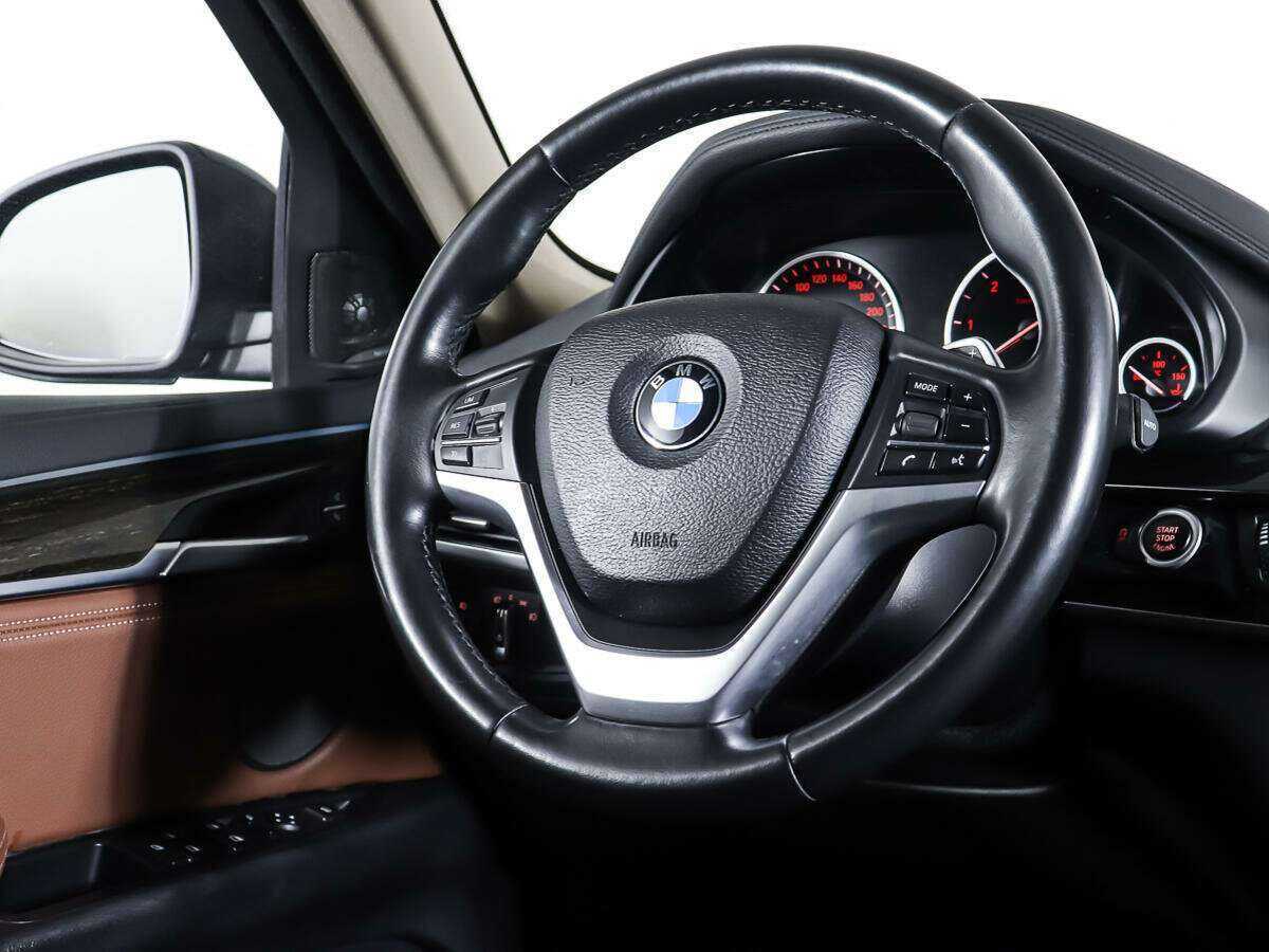 Б/У БМВ Икс6 2017 года. Фото: #14