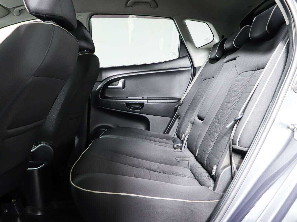 Б/У Киа Венга 2011 года. Фото: #10